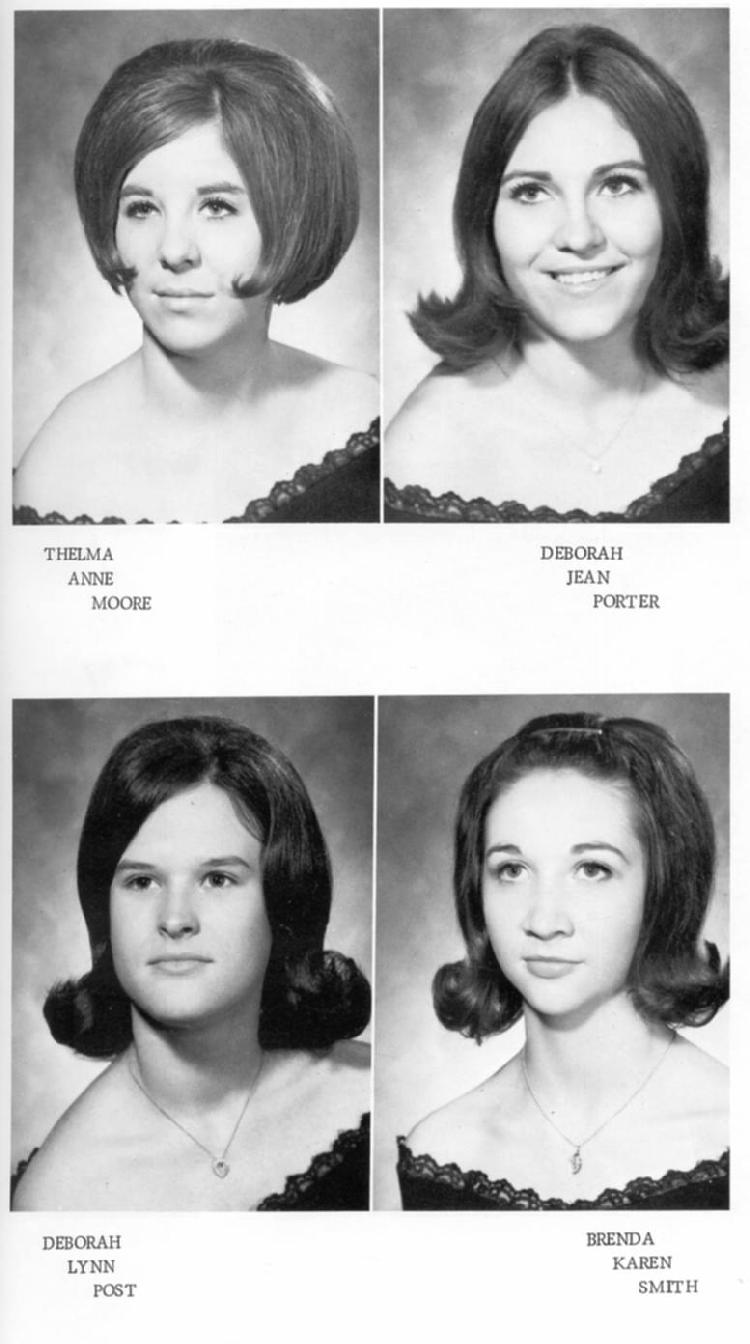 1970SStudents1b.JPG (85102 bytes)