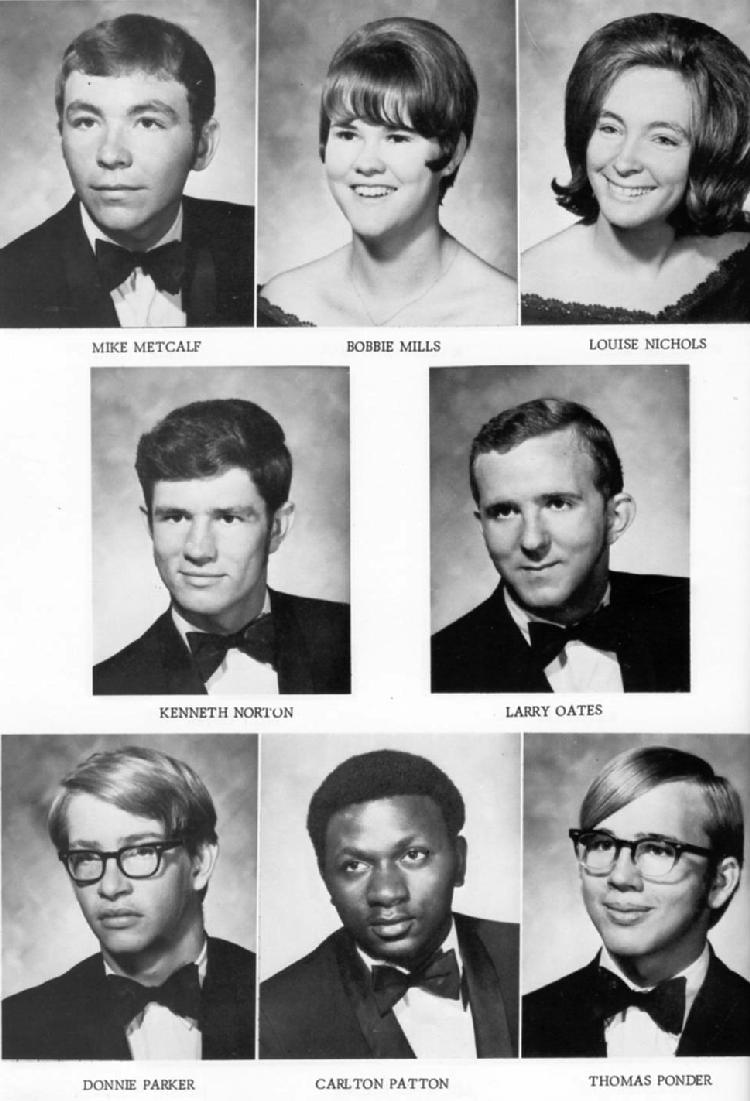 1971SStudents3b.JPG (91055 bytes)