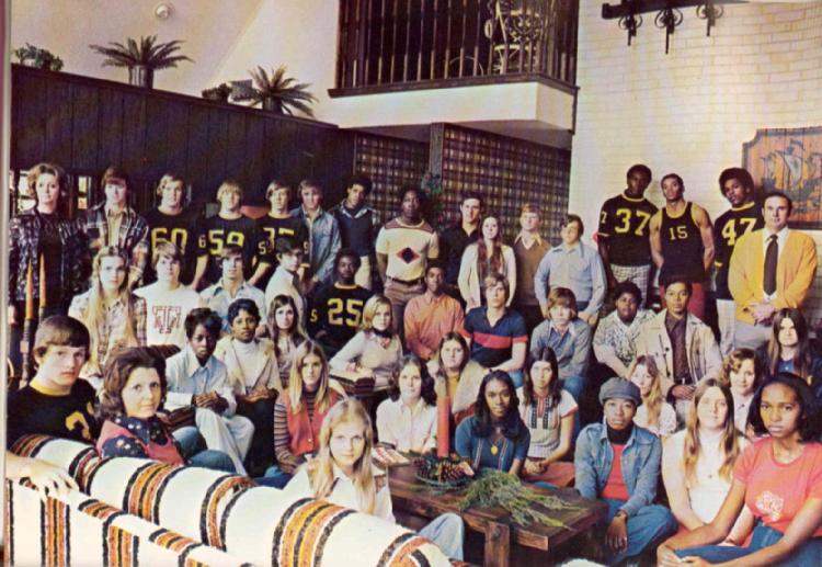 1976TpStudents1a.jpg (81560 bytes)